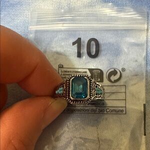 Elegant Silver Ring with Blue Gemstone